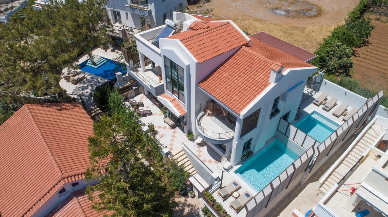 Paradisos Luxury Villas Next To Beach Koutsouras Exterior photo