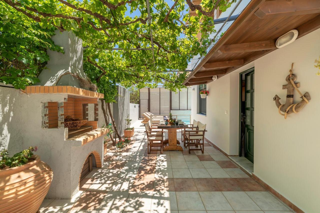 Paradisos Luxury Villas Next To Beach Koutsouras Exterior photo
